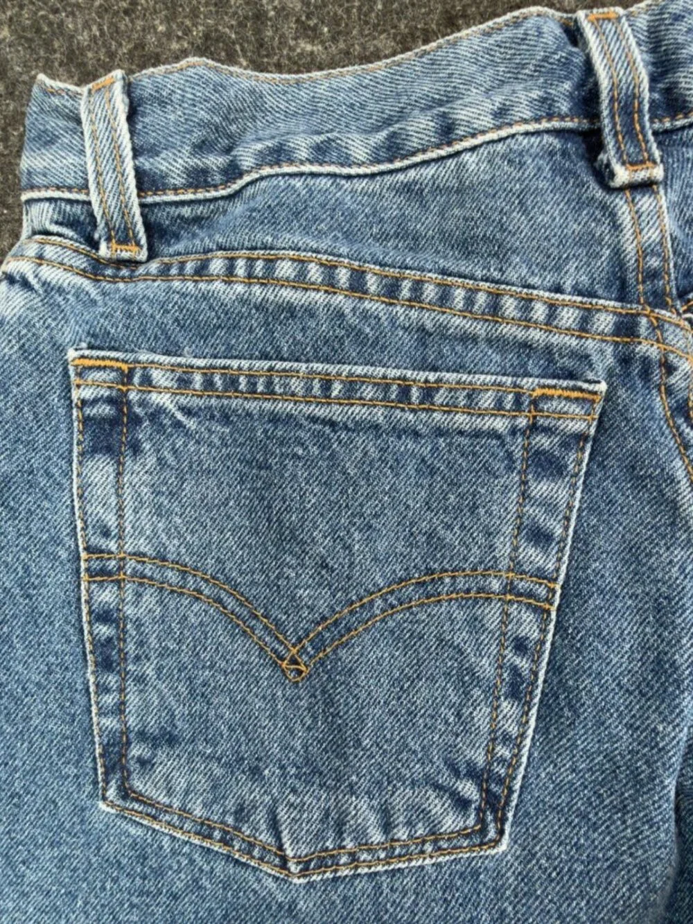 Levi's 562 Loose Fit Shorts Boys W27 Blue Denim Vintage Style NWT